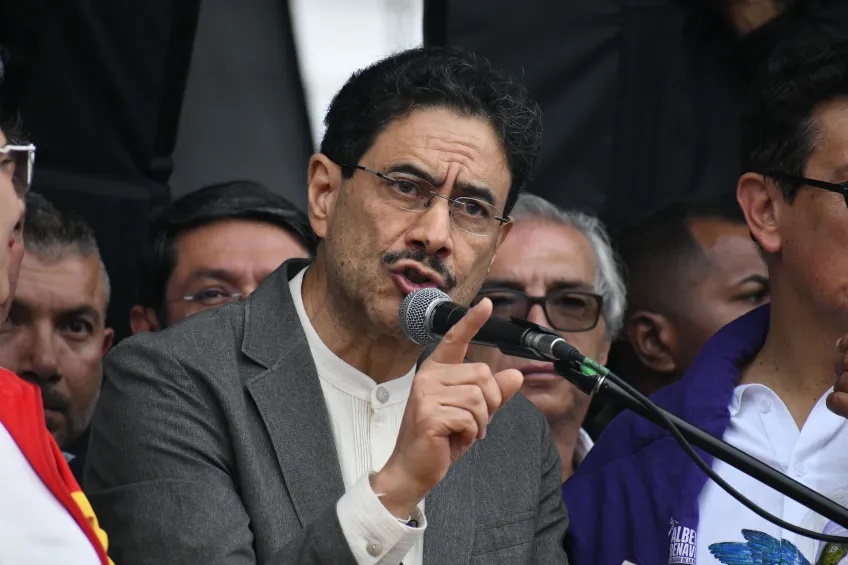 Colômbia terá 2º turno presidencial entre conservador De la Espriella e progressista Cepeda