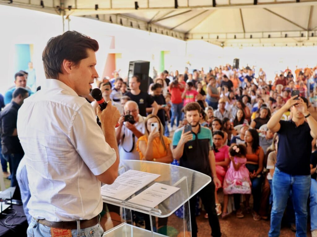 Daniel Vilela entrega 150 moradias a custo zero no Oeste goiano