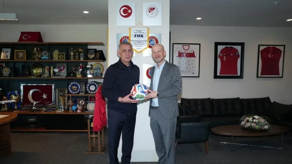 Fifa se reúne com Federação Iraniana e promete Copa do Mundo 'o mais agradável possível'