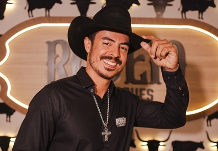 Dupla Felipe e Rodrigo, Jiraya Uai e Gabi Martins são atrações do Rodeio do Jacques em Goiânia