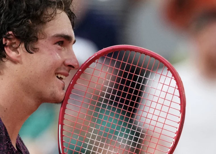 João Fonseca vai enfrentar o norueguês Casper Ruud nas oitavas de final em Roland Garros
