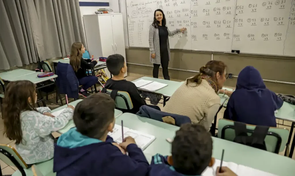 Inscrições para formação de professores de matemática pelo MEC vão até o dia 15