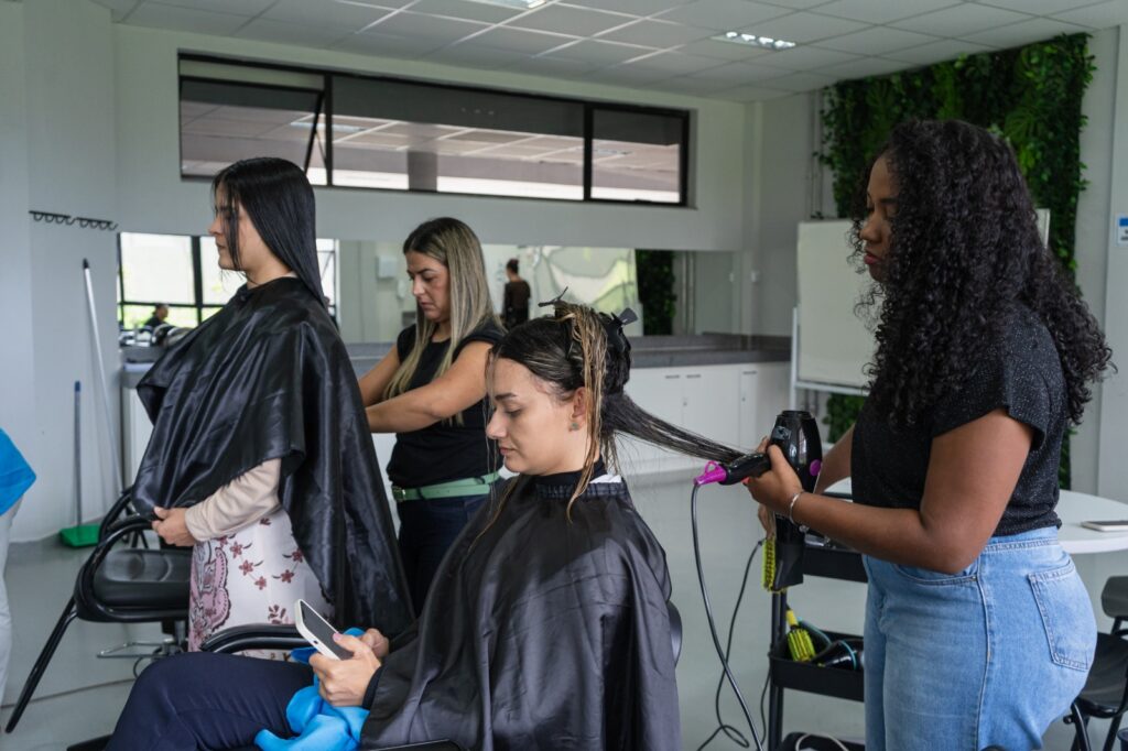 Dia D do Colégio Tecnológico oferece cursos gratuitos e serviços em 11 municípios goianos