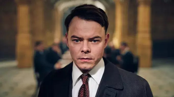 'Peaky Blinders': astro de 'Stranger Things' é filho de Thomas Shelby em sequência