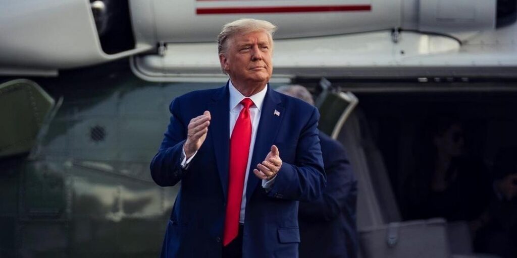 Trump pede votos para republicanos e reitera promessa de distribuir dinheiro em caso de vitória