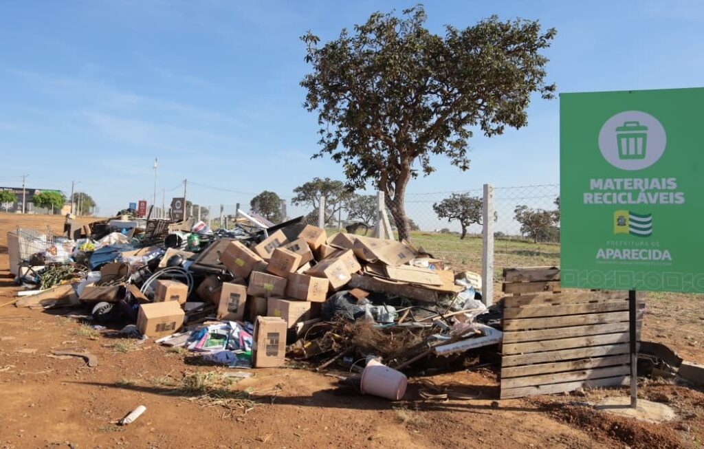 Prefeitura de Aparecida de Goiânia recolhe cerca de 50 mil toneladas de entulho em 2026