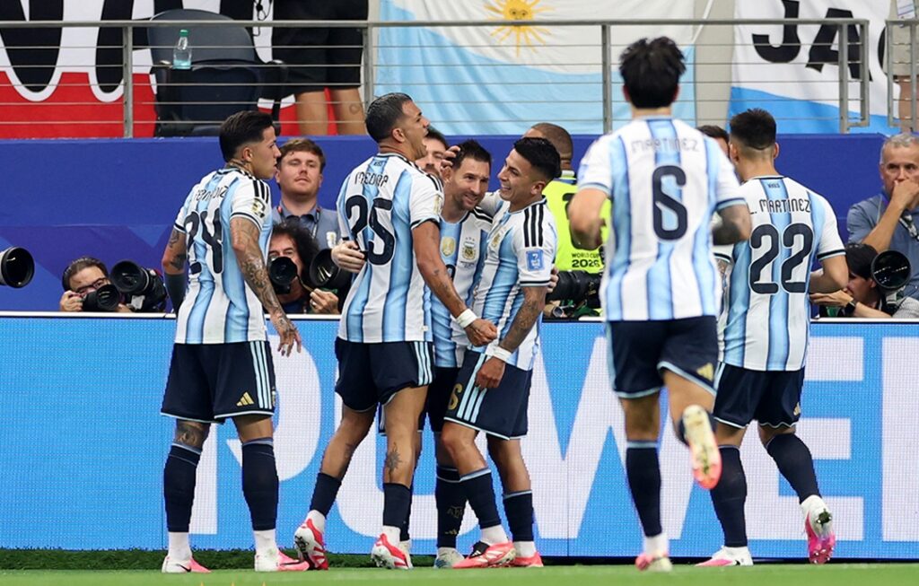 Austrália e Egito, Argentina e Cabo Verde, Colômbia e Gana jogam nesta sexta (3/7)