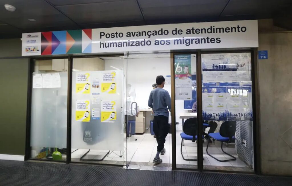 Cubanos superam venezuelanos em pedidos de refúgio no Brasil em 2025