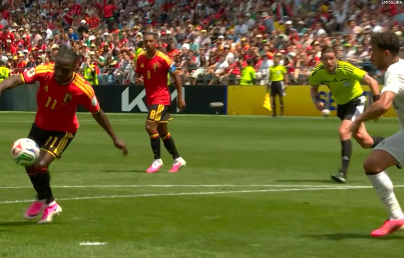 Lukaku sai do banco, participa de gol em 22 segundos e evita derrota da Bélgica para o Egito na Copa