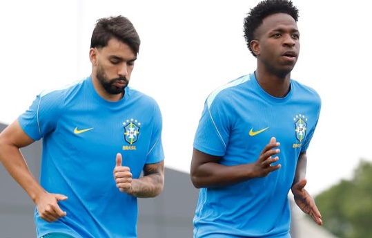 Com dúvida na direita, Brasil encerra preparação para encarar Escócia