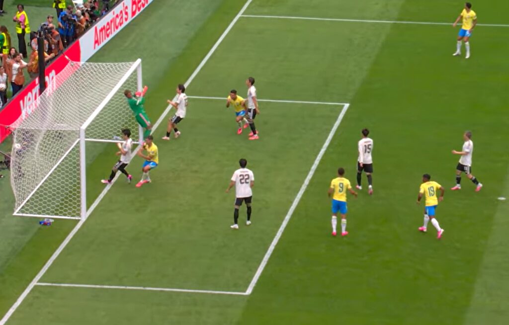 Brasil vence Japão de virada e avança às oitavas da Copa do Mundo