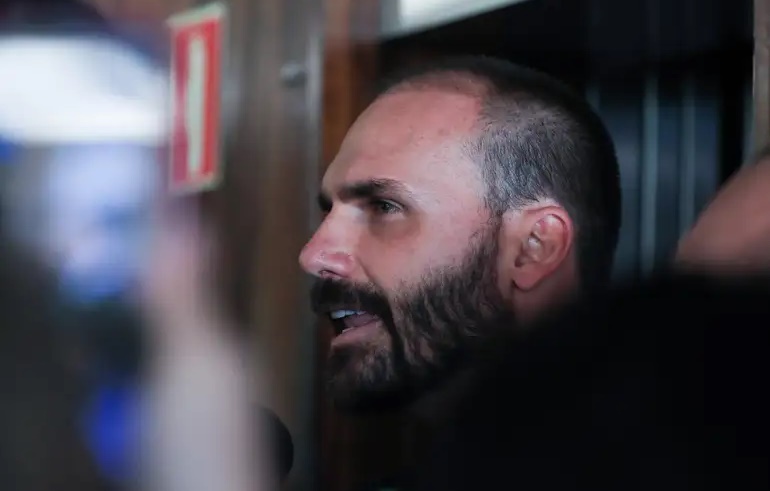 Moraes nega adiar julgamento de Eduardo Bolsonaro no STF