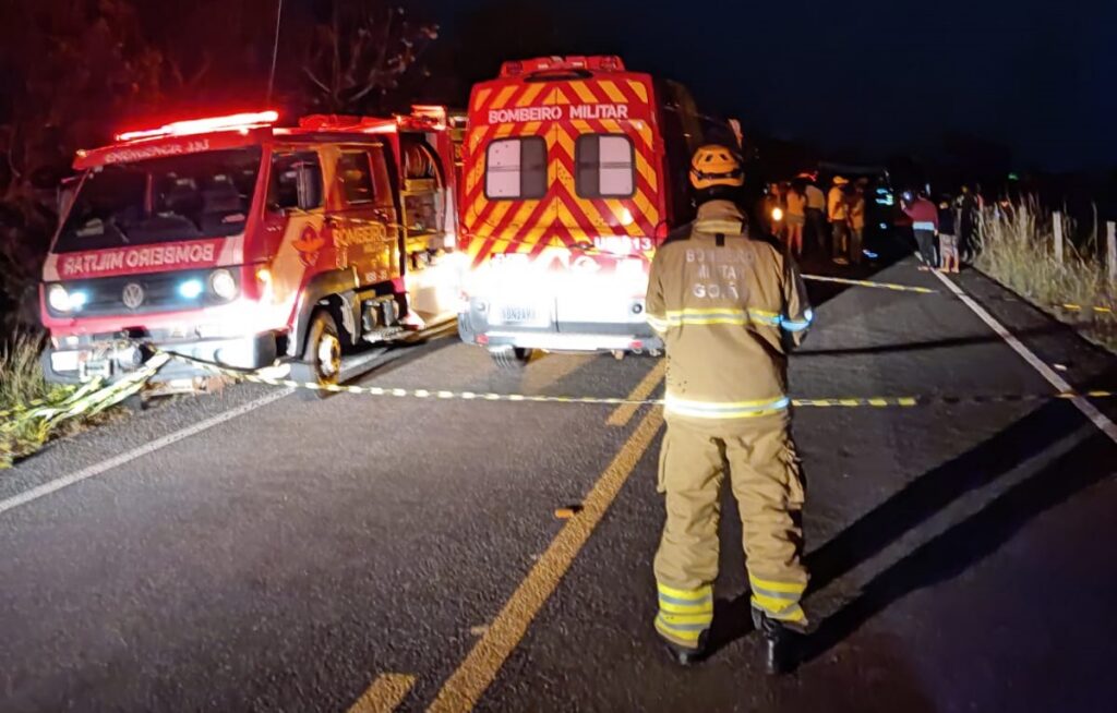 Adolescente vítima de acidente na GO-518 segue em estado grave e respira com ajuda de aparelhos no Hugol