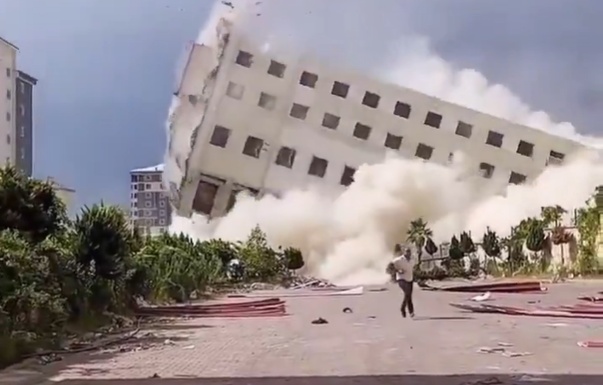 Resgates entram em fase crítica no terceiro dia após terremotos na Venezuela