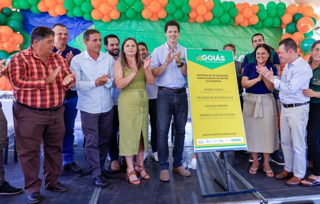 Daniel Vilela entrega 36 casas a custo zero em Santa Rita do Novo Destino