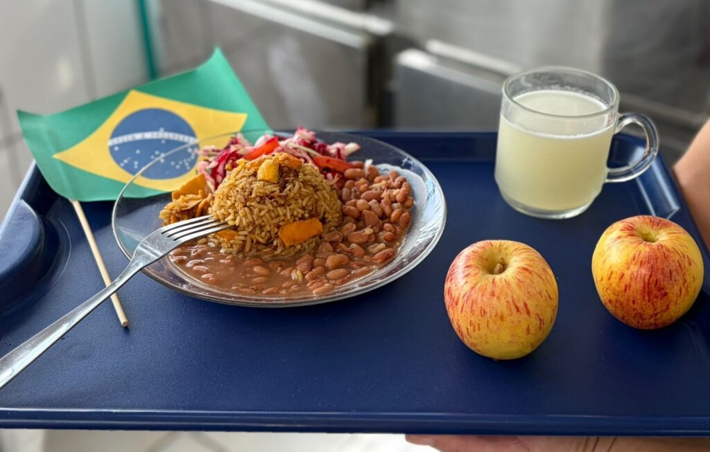 Governo de Goiás lança cardápios temáticos da Copa do Mundo nas escolas públicas