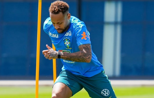Neymar treina sem restrições com o grupo pelo segundo dia seguido