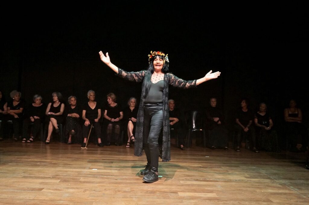 Espetáculo “Invisibilidade” leva ao Teatro Goiânia reflexão sobre envelhecimento