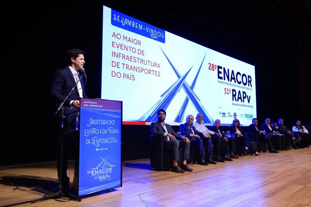 Daniel Vilela participa da abertura do Enacor e coloca Goiás no centro das discussões sobre logística