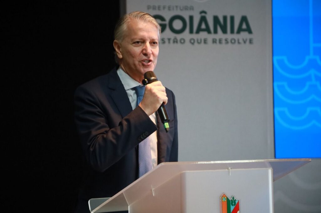 Joel Sant’Anna vai ao Chile e leva Goiás ao maior evento de mineração da América do Sul