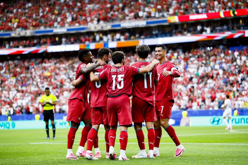 Cristiano Ronaldo faz história e comanda goleada de Portugal sobre o Uzbequistão na Copa