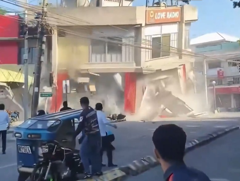 Terremoto de magnitude 7,8 nas Filipinas mata 12 pessoas e provoca tsunami