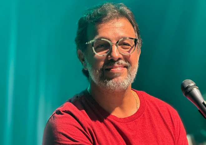 Músico TomChris apresenta a turnê 'Raízes e Canções' em Pirenópolis