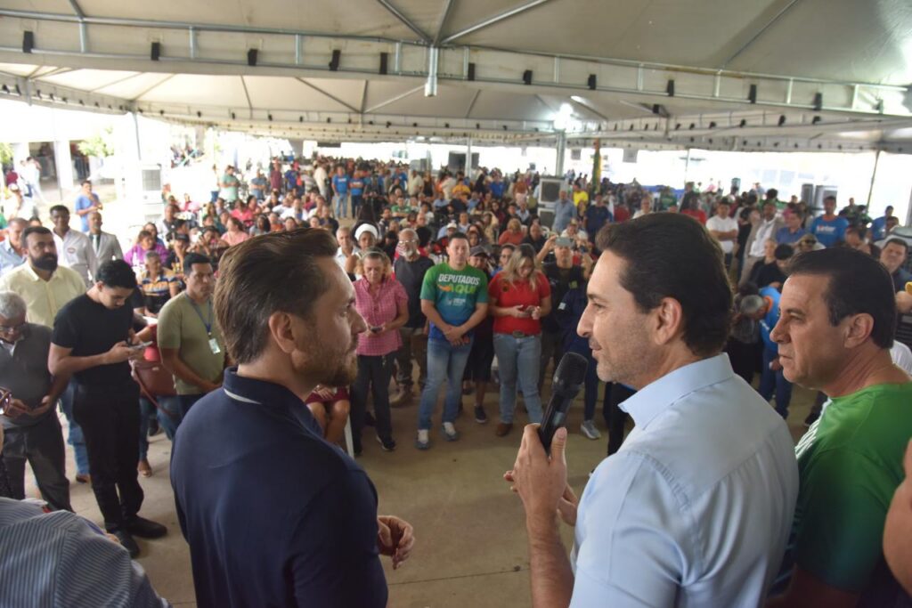 Leandro Vilela destaca parceria com a Assembleia durante edição do programa Deputados Aqui em Aparecida