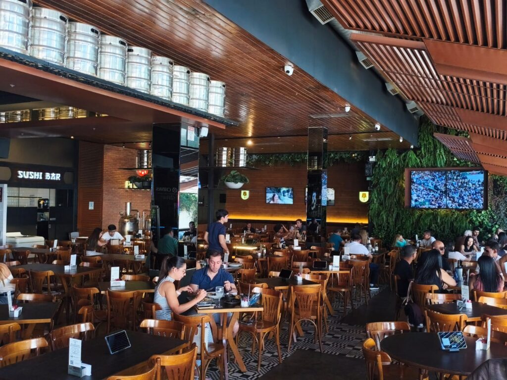 Estreia da Seleção na Copa do Mundo terá transmissão especial em bar de Goiânia