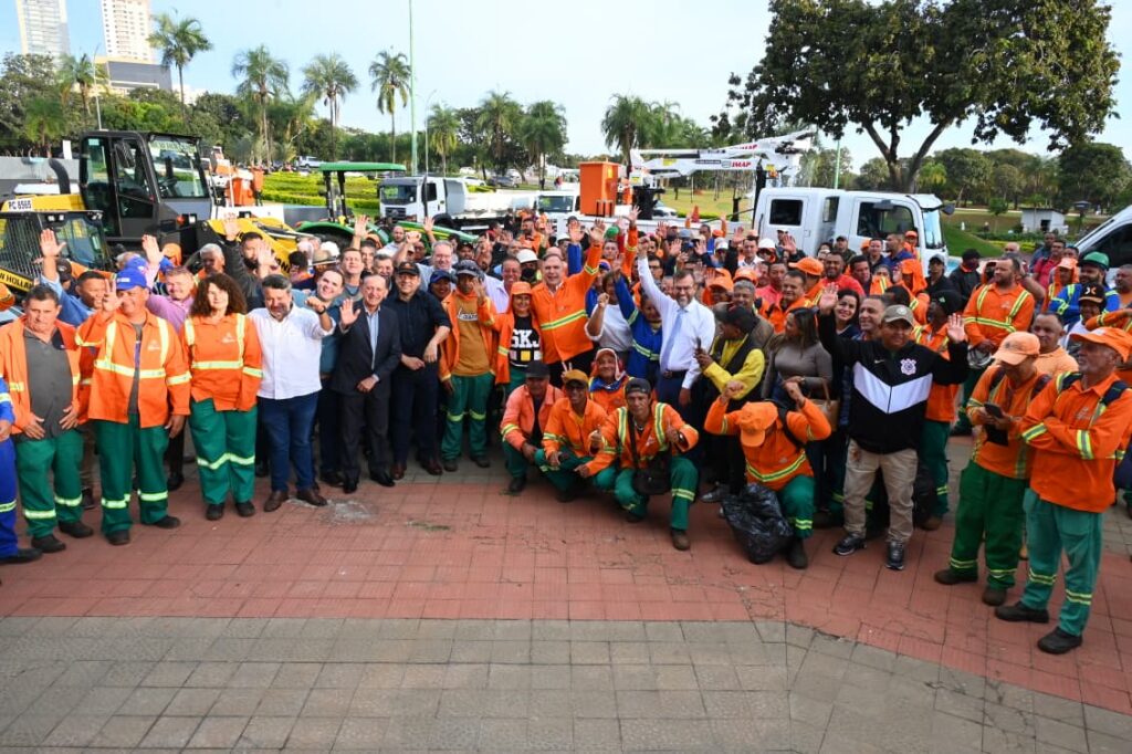 Mabel apresenta nova frota da Comurg: “Goiânia está voltando a ser uma cidade mais bonita”