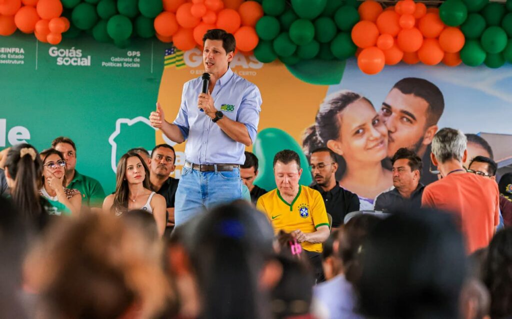 Daniel Vilela garante casa própria a 80 famílias na região Norte de Goiás