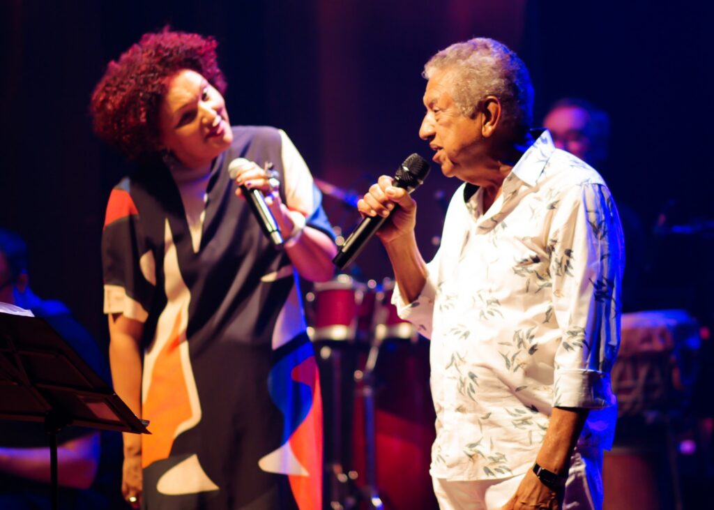 Cláudia Vieira encerra comemoração pelos 30 anos de carreira com show gratuito em Goiânia