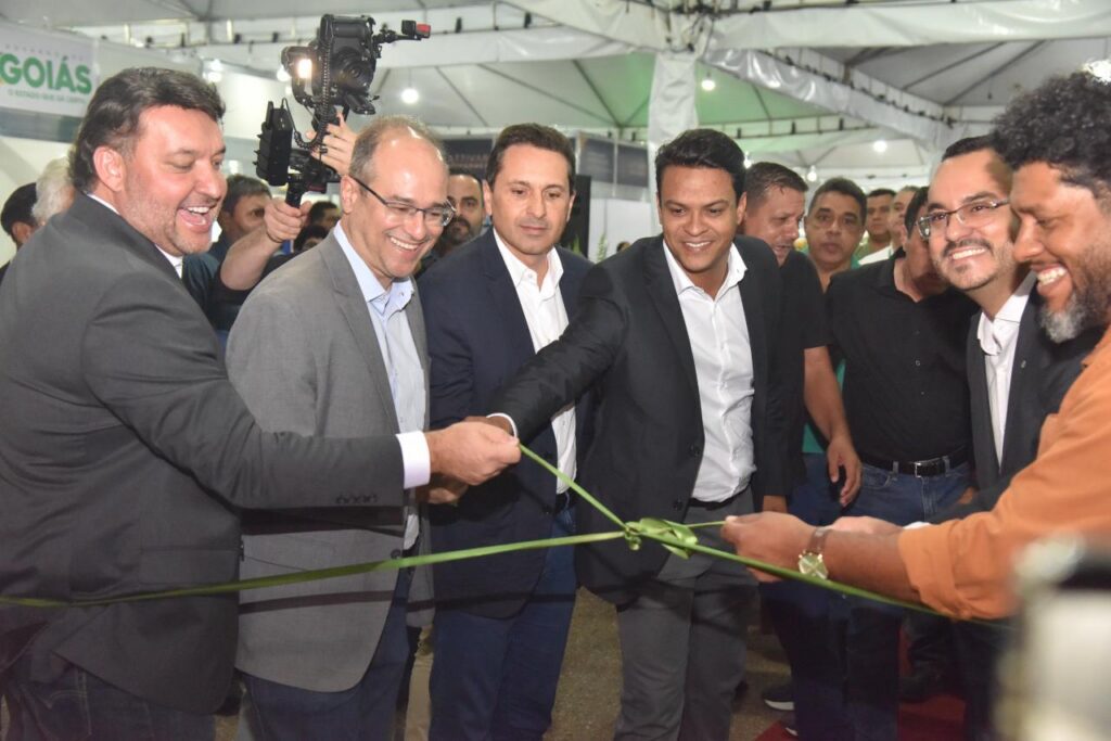 Leandro Vilela exalta capacidade produtiva das empresas de Aparecida de Goiânia