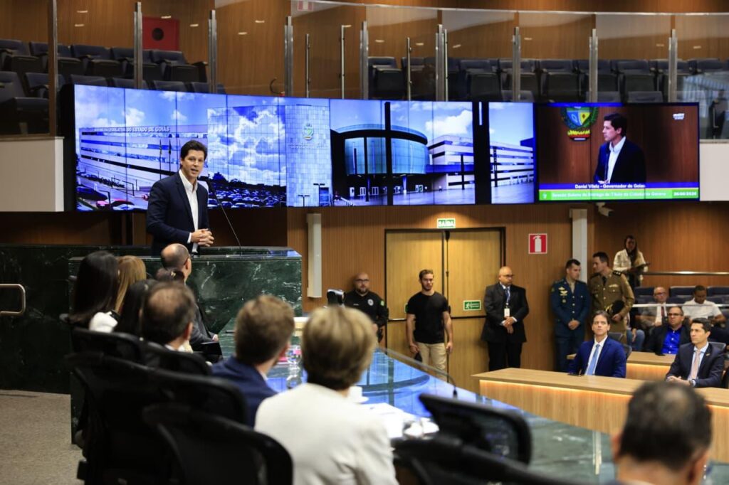 Daniel Vilela participa da entrega de título de cidadania goiana ao ministro Reynaldo Soares da Fonseca