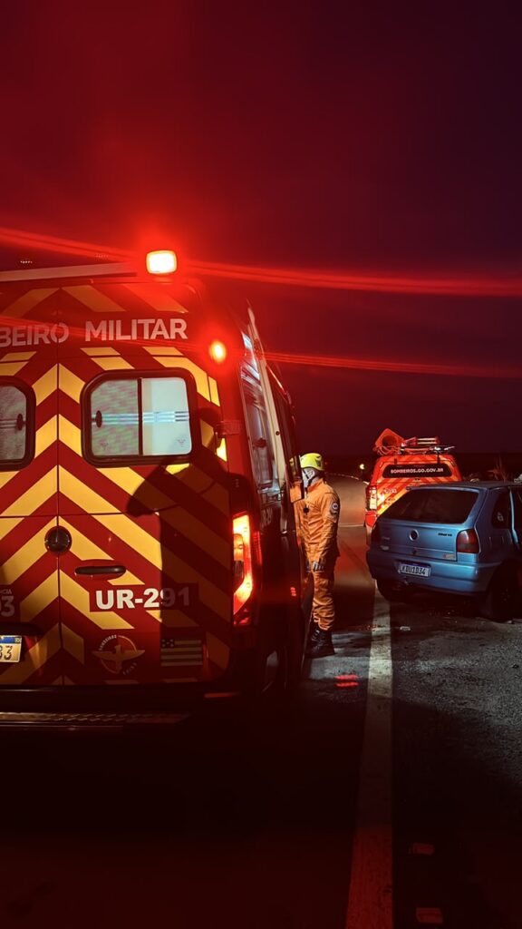 Três pessoas ficam feridas em acidente na GO-219 em Bela Vista de Goiás