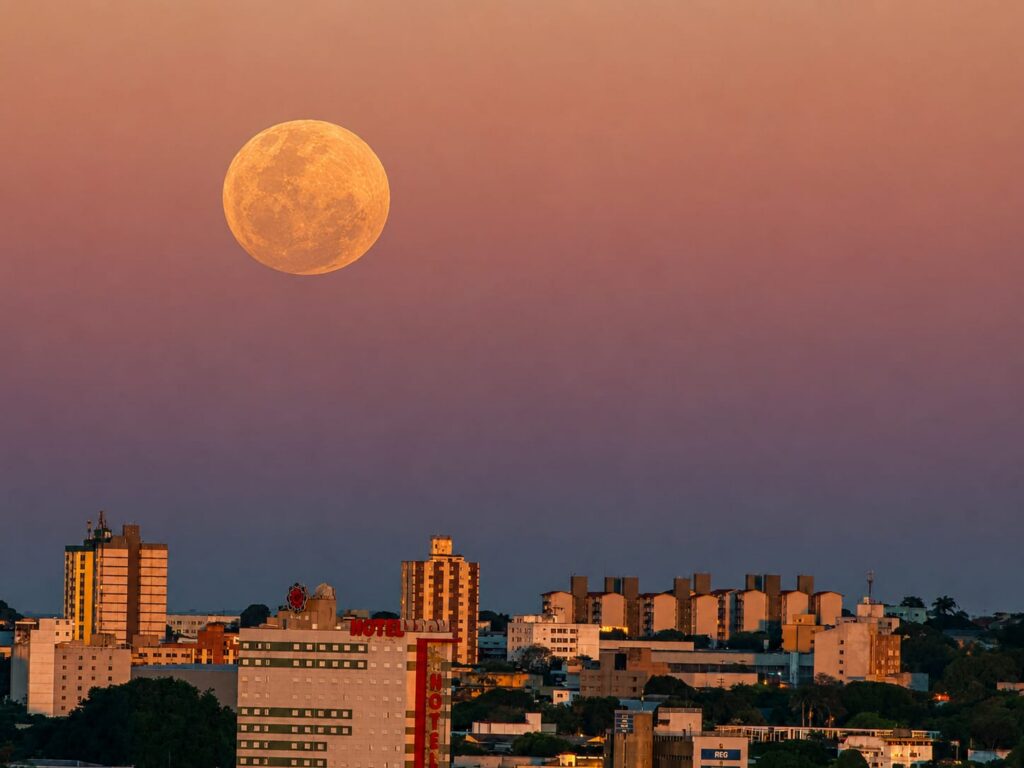 Fenômeno “lua de morango” encanta goianienses nesta segunda-feira (29/6)