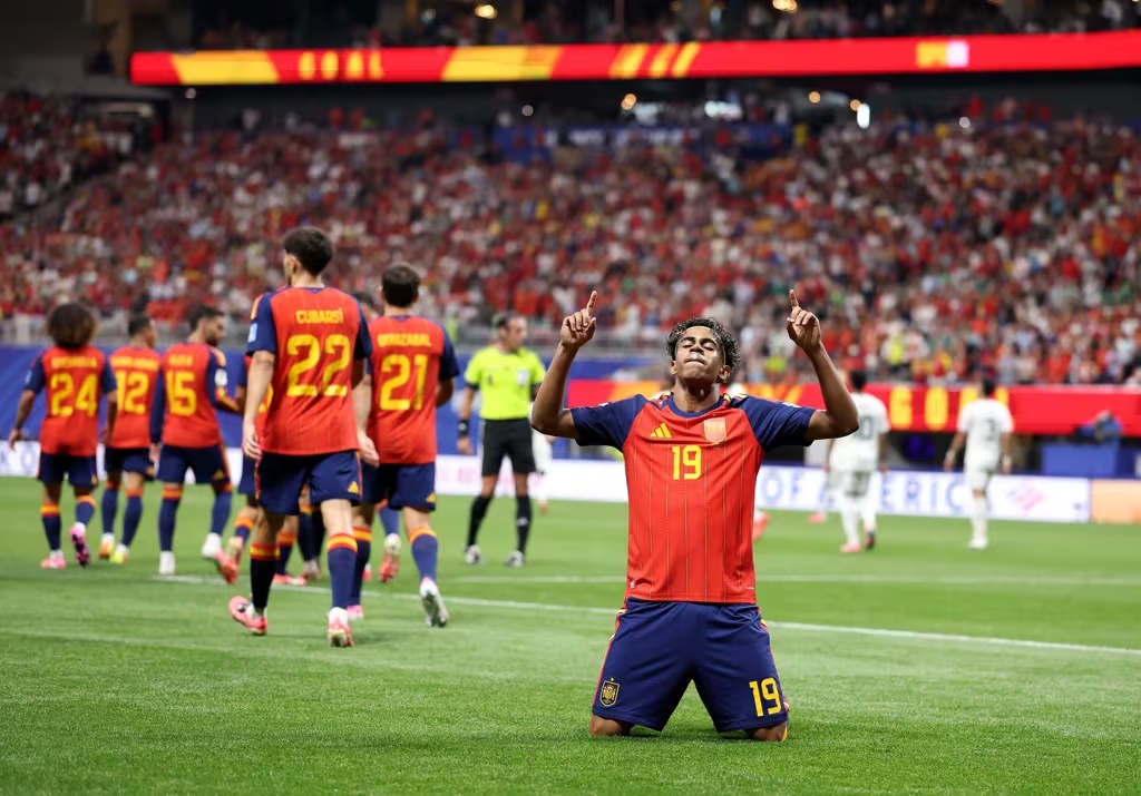 Yamal faz seu 1º gol na Copa do Mundo, e Espanha goleia Arábia Saudita