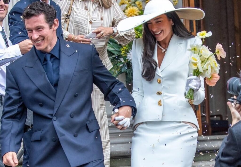 Dua Lipa e Callum Turner se casam em cerimônia intimista em Londres