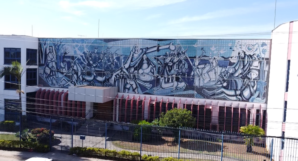Mural de D.J. Oliveira atravessa gerações e é marco em Goiânia