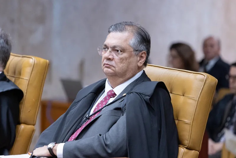 Dino autoriza PF a abrir terceiro inquérito sobre Lulinha e também manda investigar vazamentos