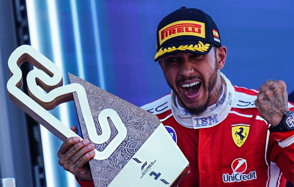 Hamilton aproveita estratégia e vence GP de Barcelona
