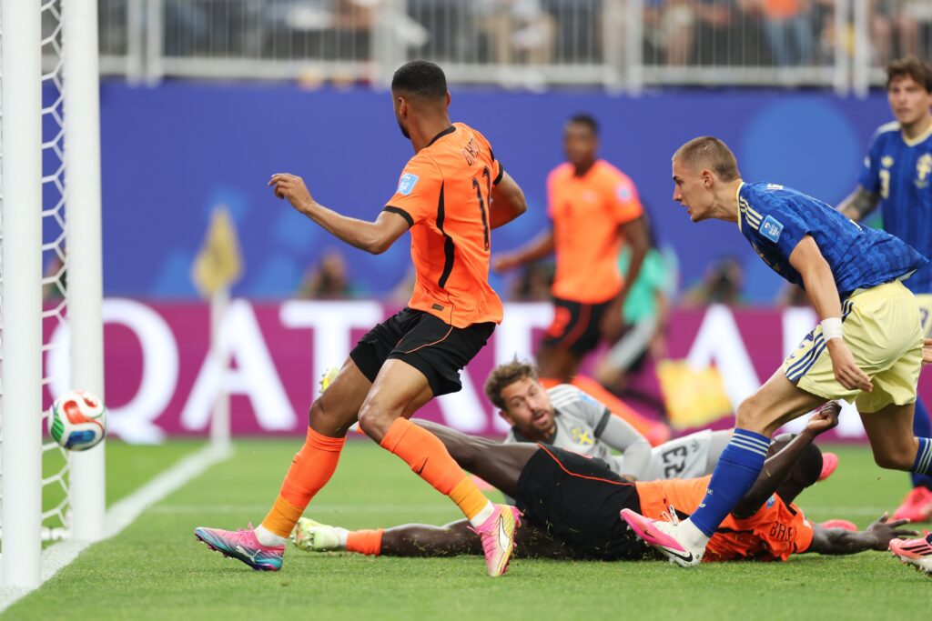 Holanda goleia a Suécia e quebra recorde histórico do Brasil em Copas do Mundo