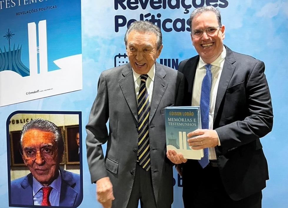 Ex-ministro Edison Lobão lançou livro na OAB-GO