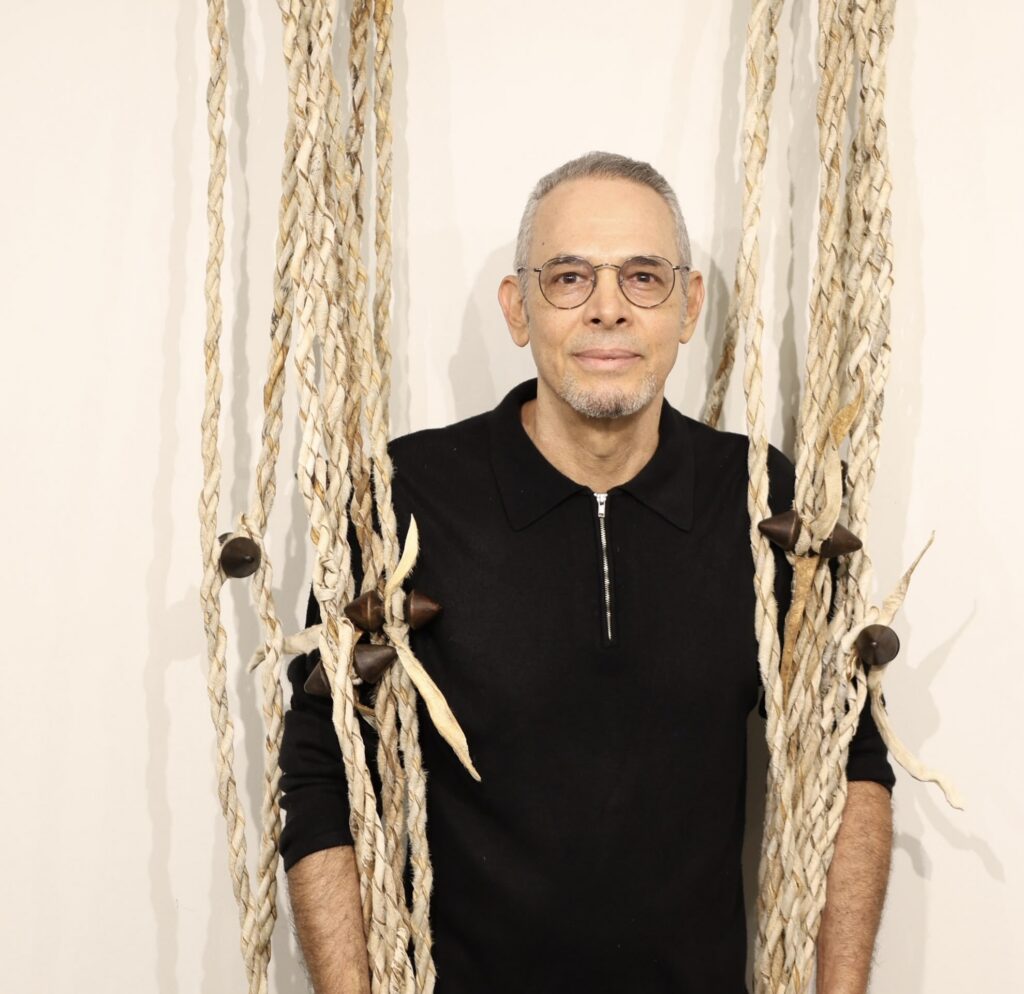 Artista visual Luiz Mauro participa da 16ª Bienal Internacional de Curitiba