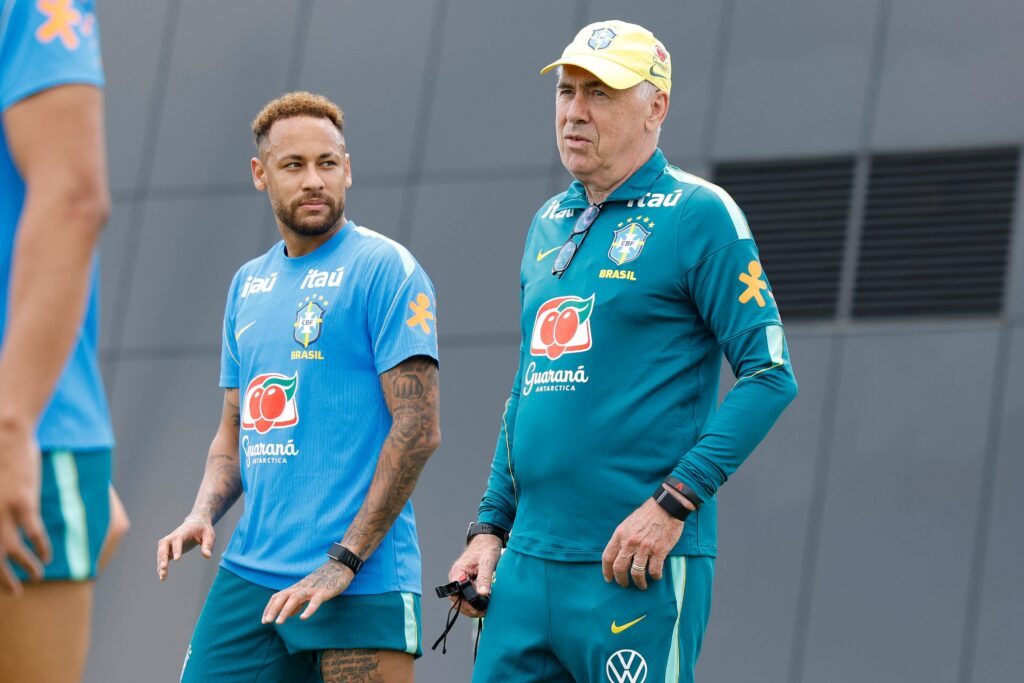 Ancelotti vê Neymar em condição de jogo e acena com Rayan titular