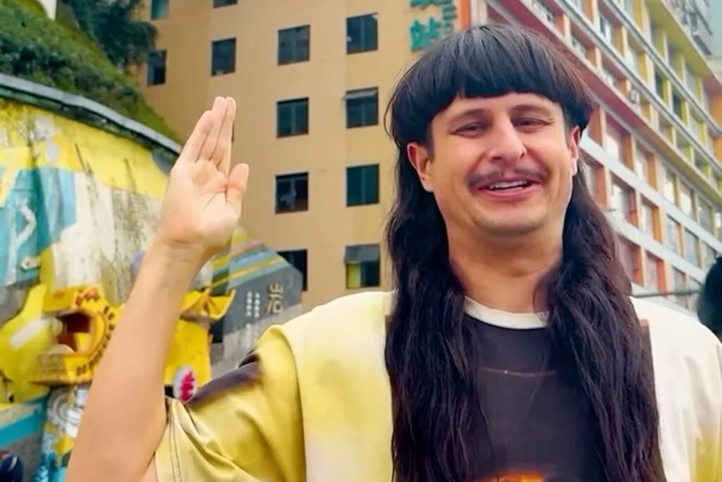 Cantor Oliver Tree morre aos 32 anos em acidente entre helicópteros no Rio