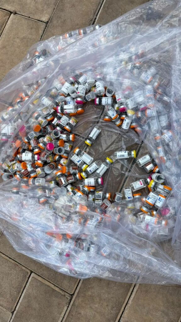 PRF apreende cerca de 700 ampolas de medicamentos de uso controlado na BR-452, em Rio Verde (GO)