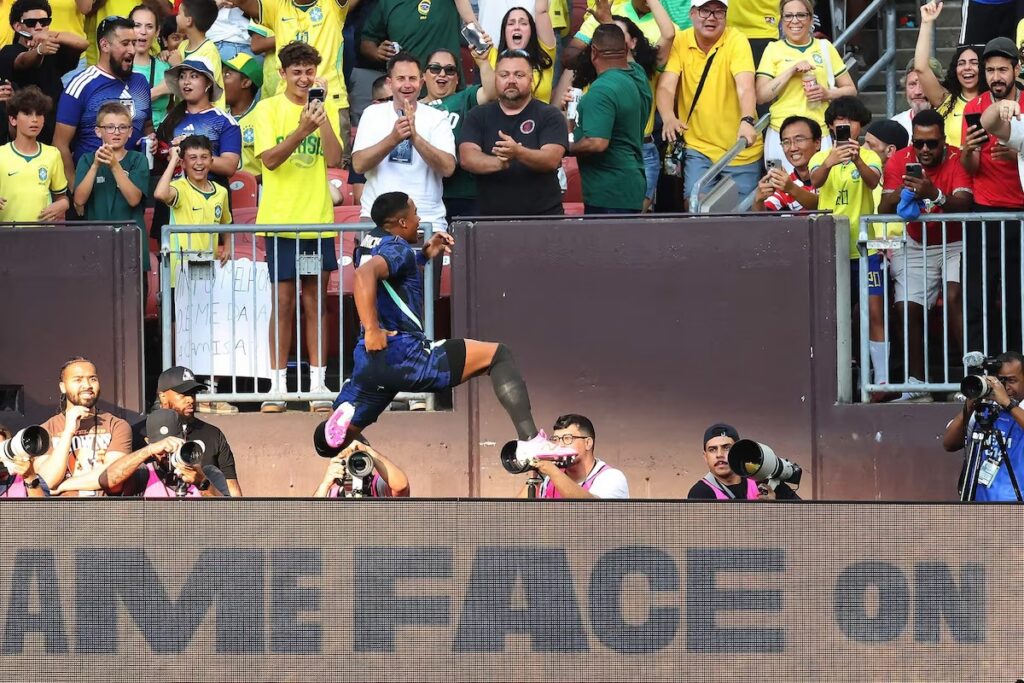 Endrick volta a marcar pela seleção brasileira e garante vitória em amistoso com o Egito