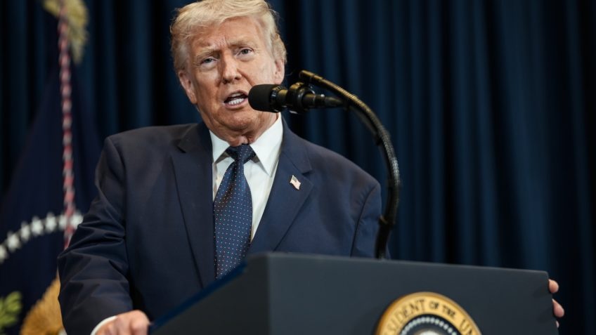 Trump confirma ataques dos EUA contra alvos do Irã e alerta para ‘violação’ do cessar-fogo