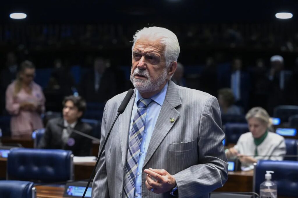 Jaques Wagner deixa liderança do governo no Senado